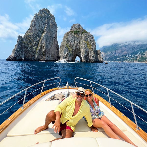 Full-day 7-hour boat tour around the island of Capri