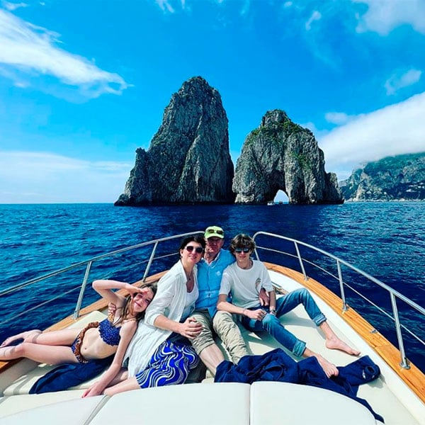 full-day boat tour around the island of Capri